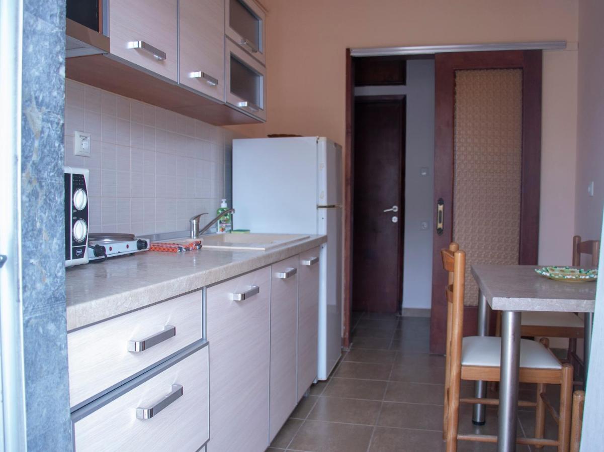 Maria Apartments Paralia Dionysiou Exterior photo