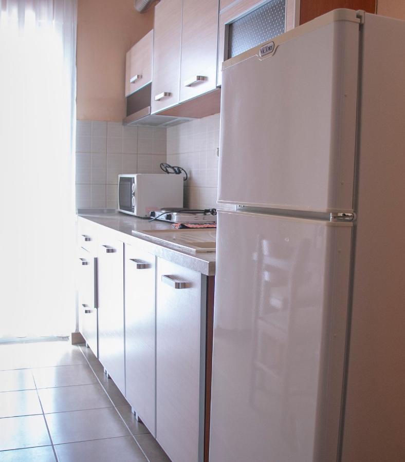 Maria Apartments Paralia Dionysiou Exterior photo