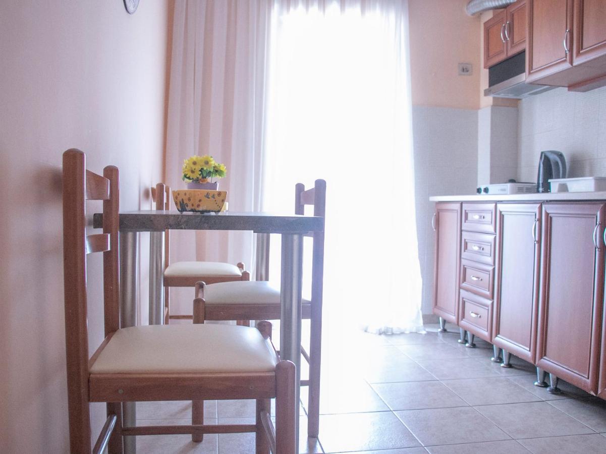 Maria Apartments Paralia Dionysiou Exterior photo