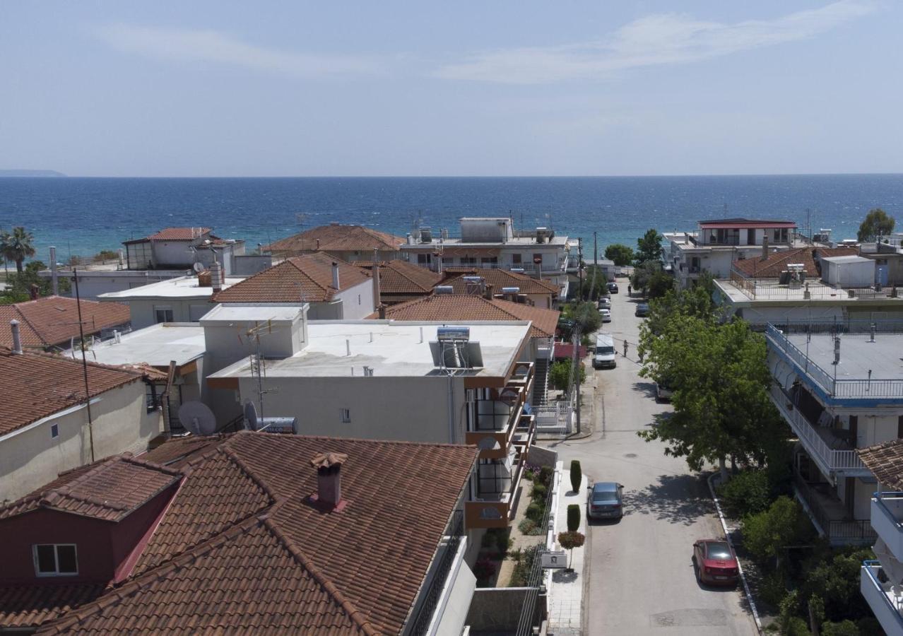 Maria Apartments Paralia Dionysiou Exterior photo