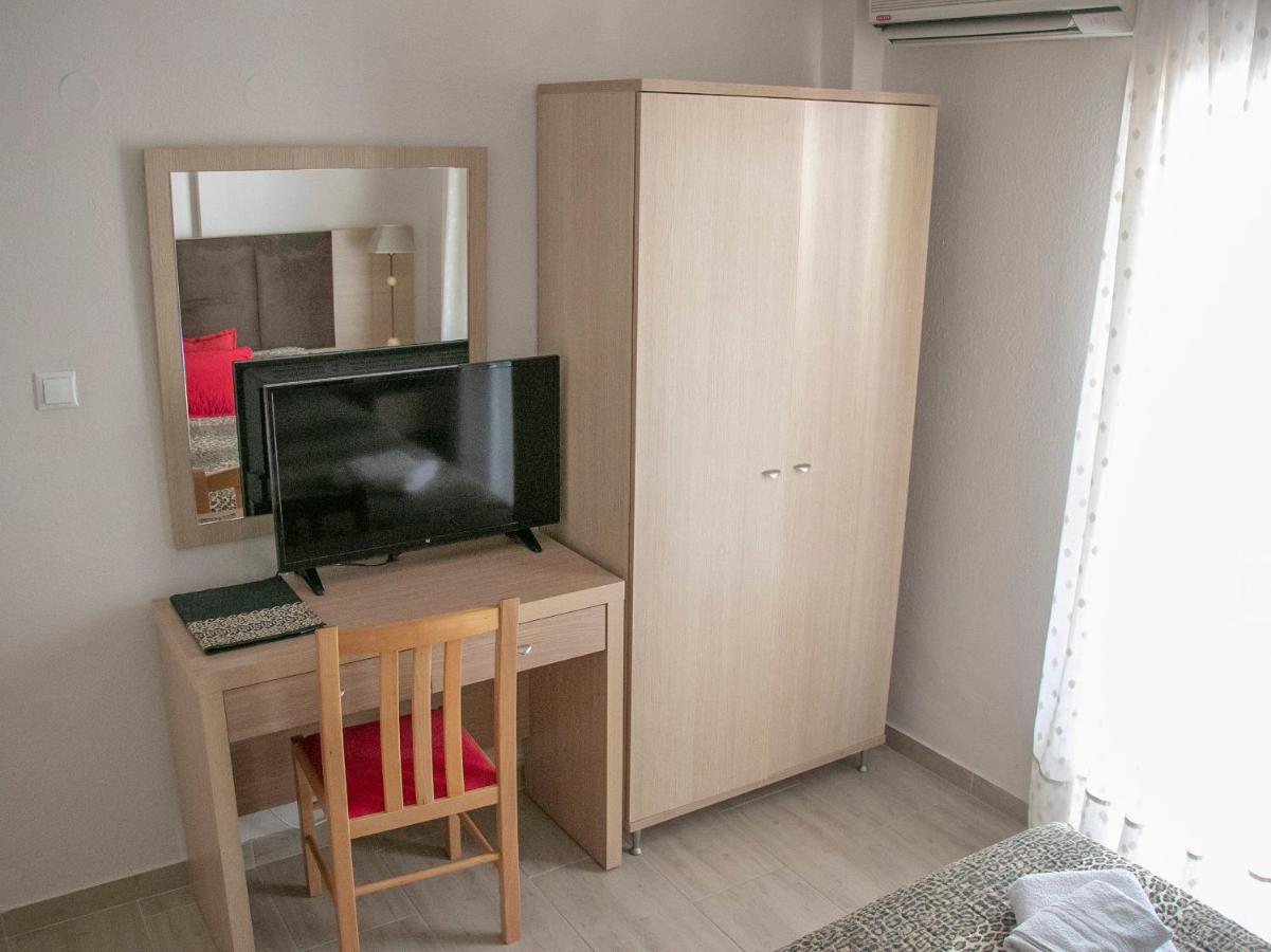 Maria Apartments Paralia Dionysiou Exterior photo
