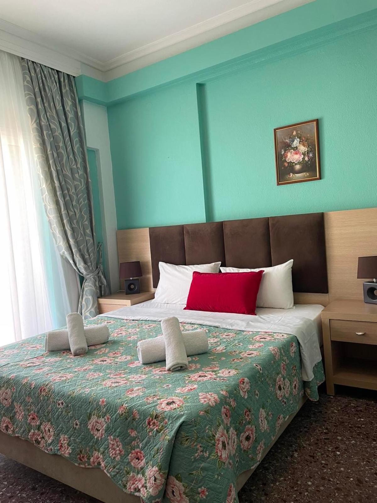 Maria Apartments Paralia Dionysiou Exterior photo