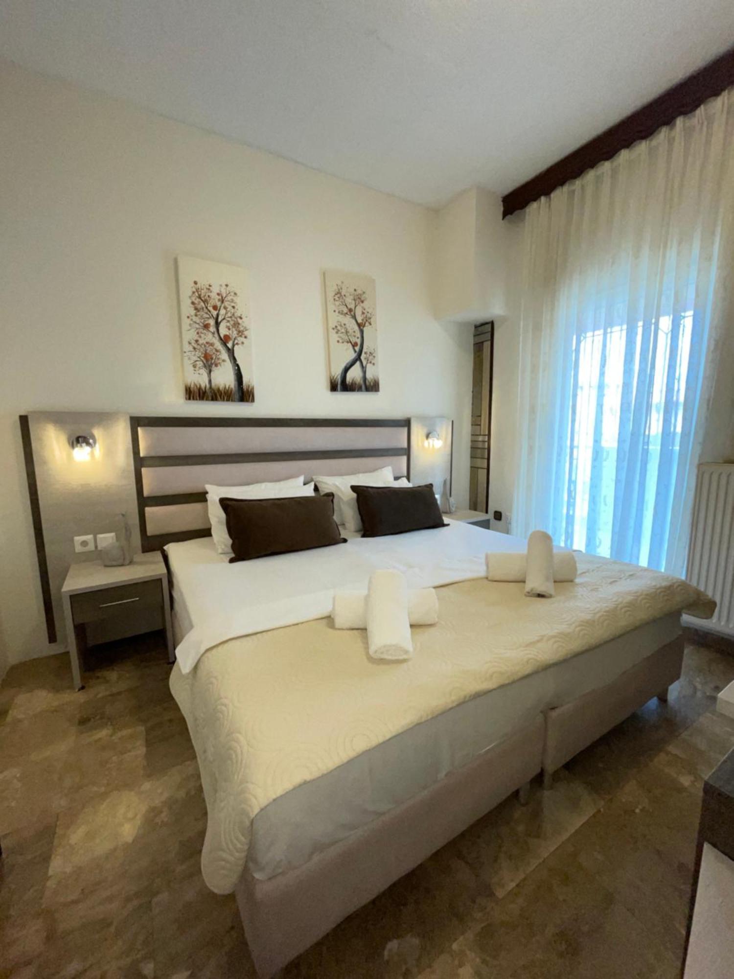 Maria Apartments Paralia Dionysiou Exterior photo