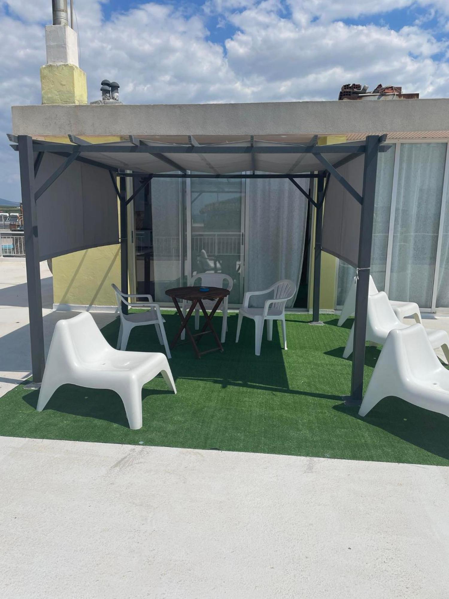 Maria Apartments Paralia Dionysiou Exterior photo