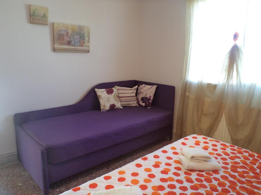 Maria Apartments Paralia Dionysiou Room photo